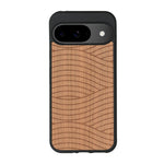 Coque de protection en bois véritable fabriquée en France pour Google Pixel 8pro avec un motif moderne et minimaliste sur le thème waves et wavy représentant les vagues de l'océan