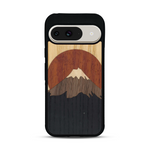 Coque de protection en bois véritable fabriquée en France pour  alliant plusieurs essences de bois pour représenter le mont Fuji