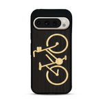 Coque de protection en bois véritable fabriquée en France pour  sur le theme du vélo et de l'outdoor qui allie du bambou et du chêne fumé représentant un vélo
