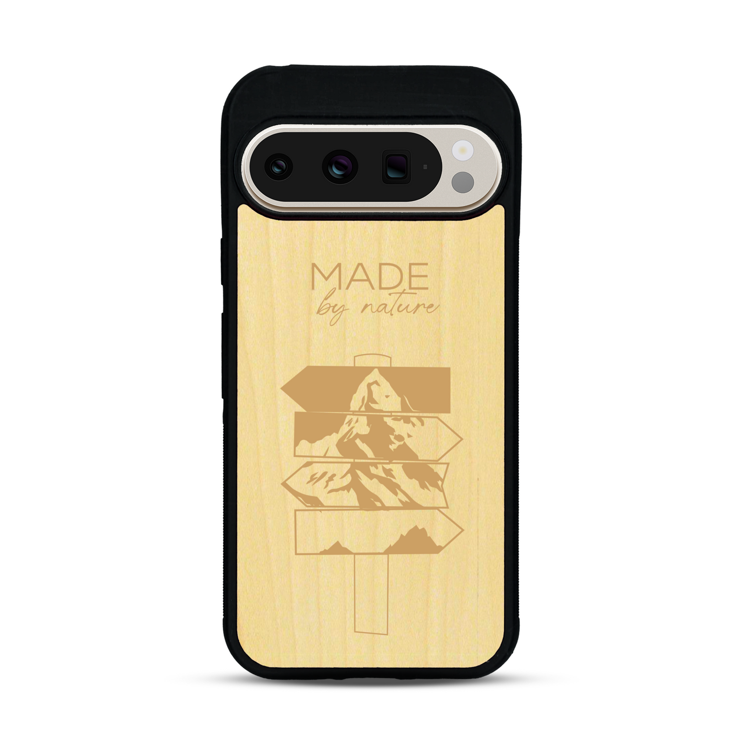 Coque de protection en bois véritable fabriquée en France pour  sur le thème de la nature et des arbres avec une gravure représentant une pomme de pin et la phrase "made by nature"