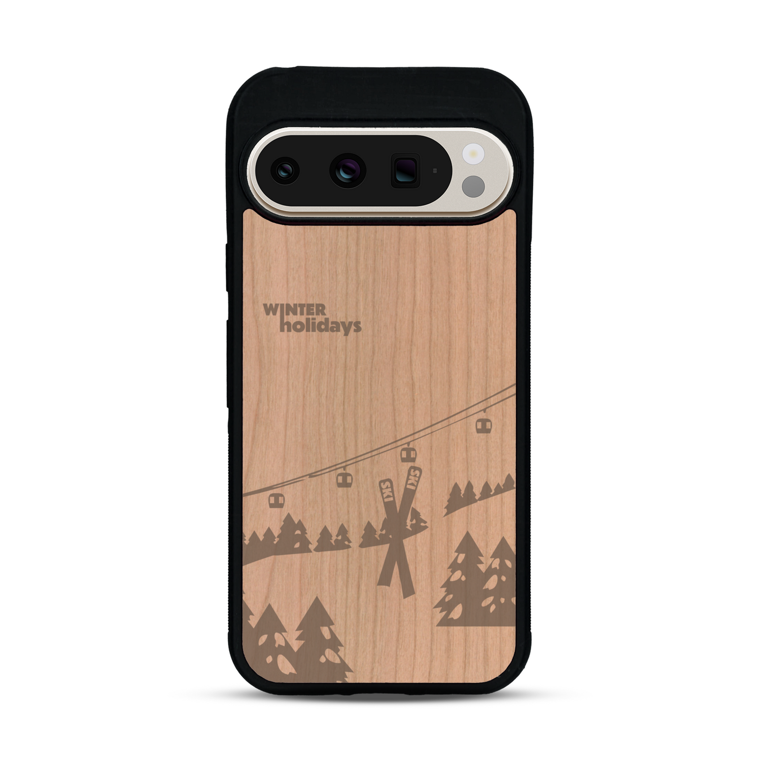 Coque de protection en bois véritable fabriquée en France pour  sur le thème de la montagne, du ski et de la neige avec un motif représentant une paire de ski plantée dans la neige avec en fond des montagnes enneigées