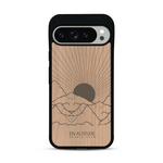 Coque de protection en bois véritable fabriquée en France pour  représentant des montagnes, sur le thème de la randonnée en pleine nature et du trail