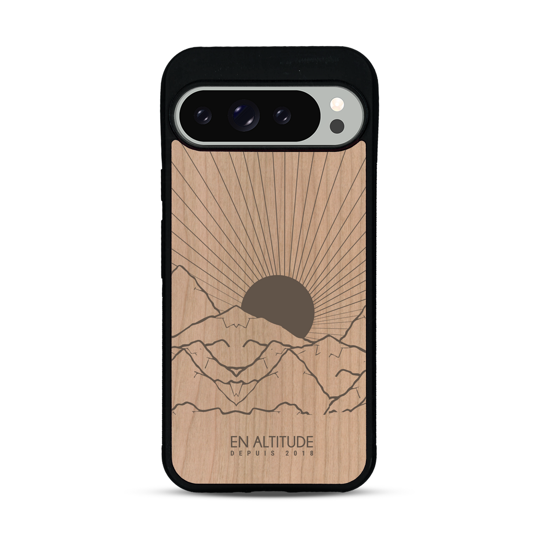 Coque de protection en bois véritable fabriquée en France pour  représentant des montagnes, sur le thème de la randonnée en pleine nature et du trail