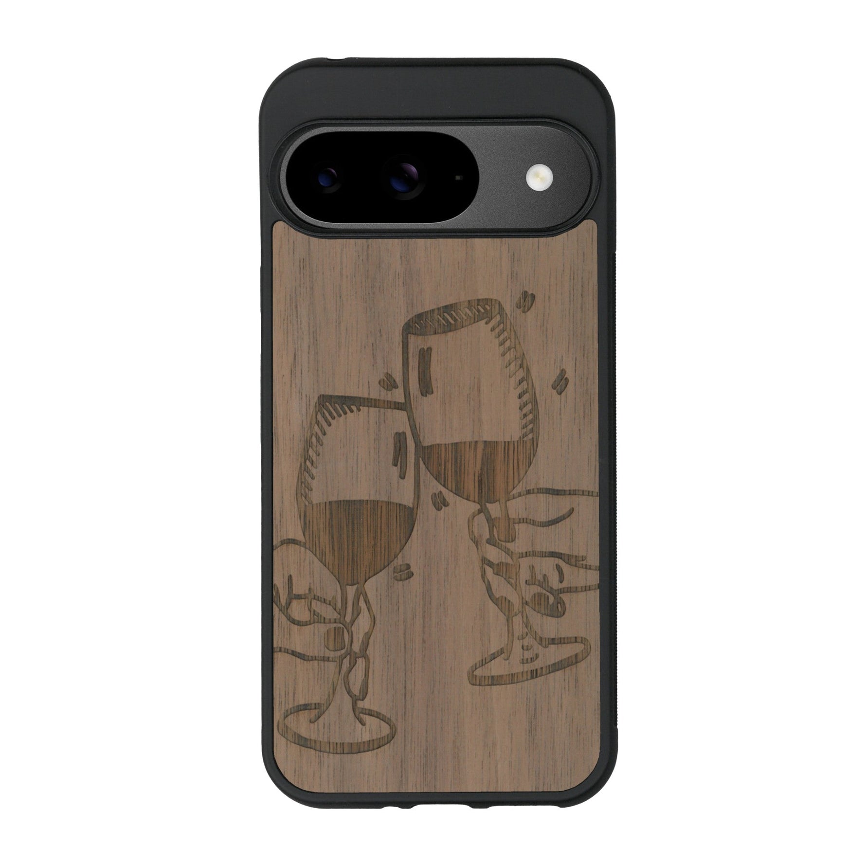 Coque de protection en bois véritable fabriquée en France pour Google Pixel 9 représentant une vue de face d'une flute de champagne dessinée à la main par l'artiste Maud Dabs