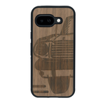 Coque de protection en bois véritable fabriquée en France pour Google Pixel 9A sur le thème de l'automobile avec une authentique Mustang