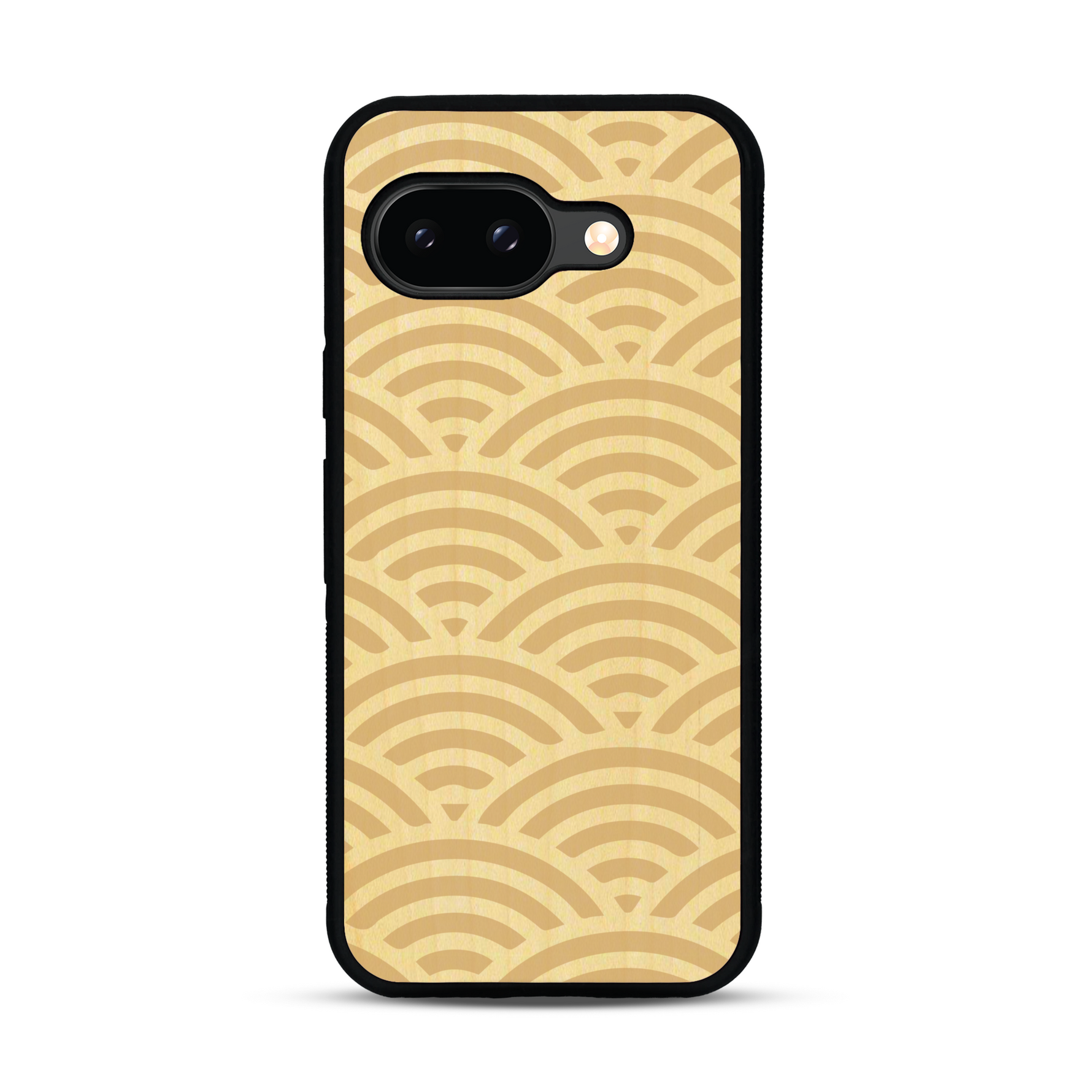 Coque de protection en bois véritable fabriquée en France pour  baptisée "La Sinjak" avec un motif de gravure abstrait représentant la répétition d'un symbole wifi