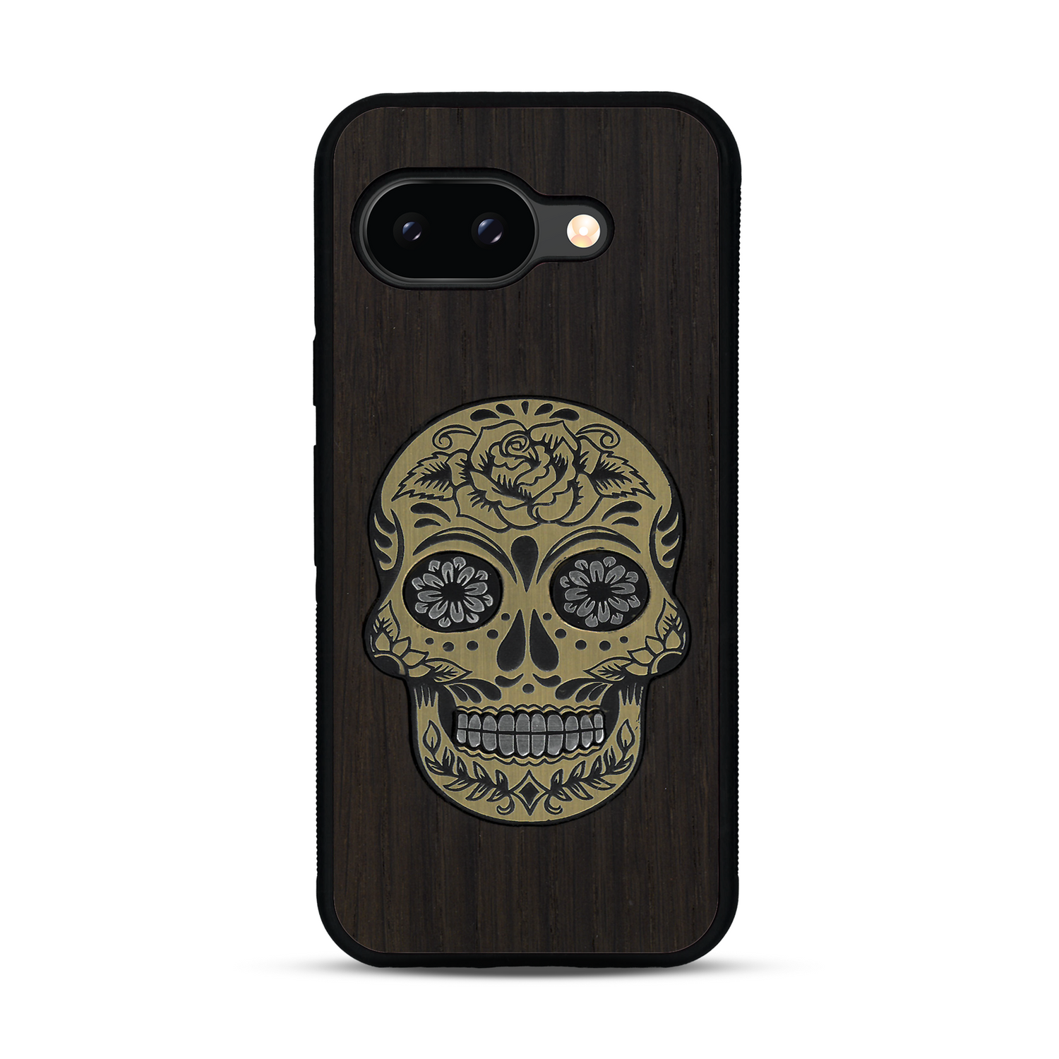Coque de protection en bois véritable fabriquée en France pour  alliant du chêne fumé avec du métal argenté et doré représentant une tête de mort mexicaine sur le thème Dia de los Muertos