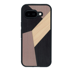 Coque de protection en bois véritable fabriquée en France pour Google Pixel 9a alliant du bambou, du tulipier mauve et noir en forme de mosaïque minimaliste sur le thème de l'art abstrait