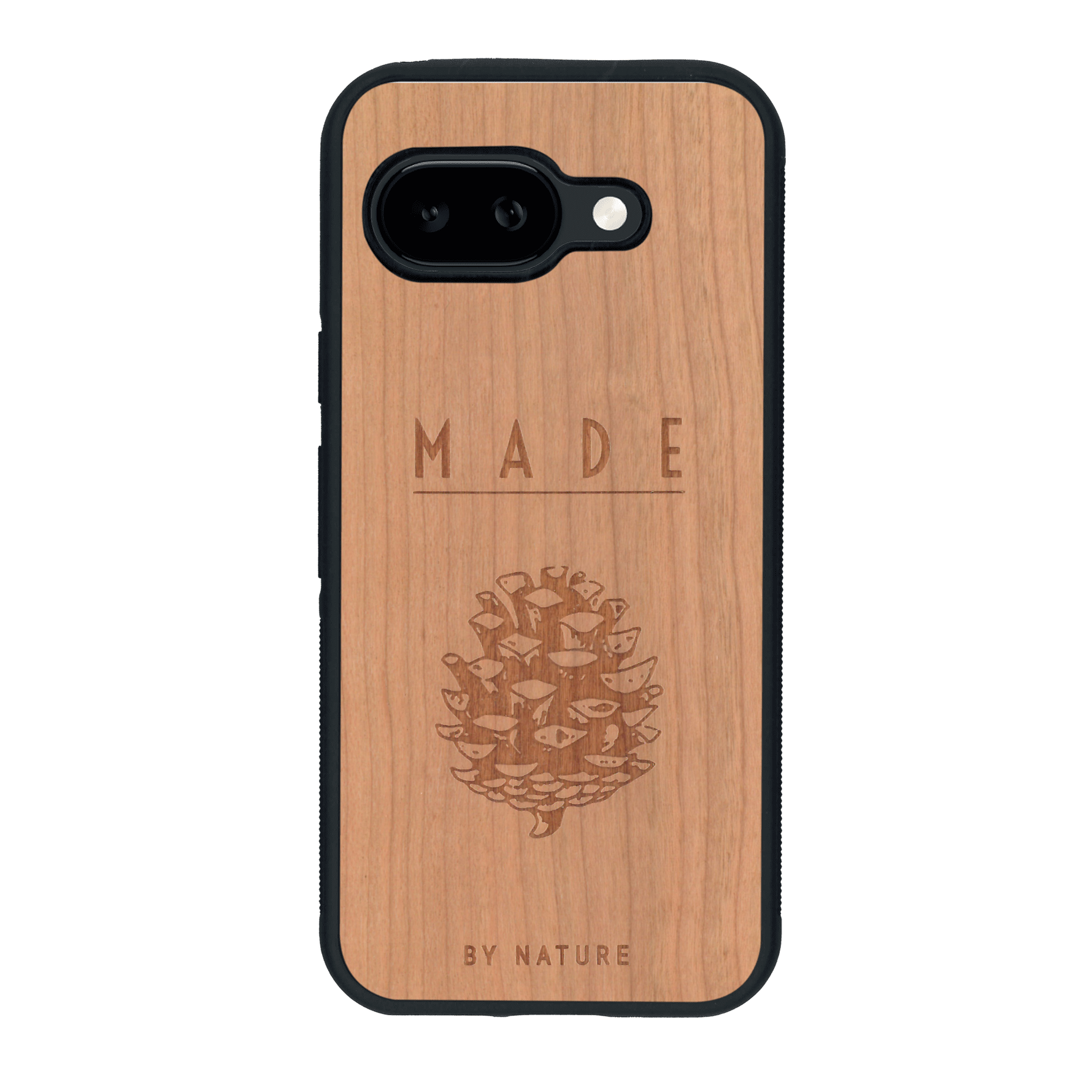 Coque de protection en bois véritable fabriquée en France pour Google Pixel 9A sur le thème de la nature et des arbres avec une gravure représentant une pomme de pin et la phrase "made by nature"