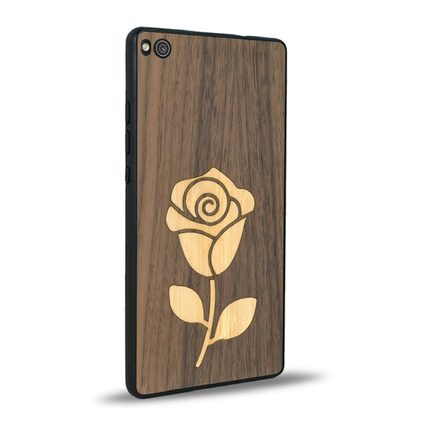 Coque de protection en bois véritable fabriquée en France pour Huawei P8 alliant plusieurs essences de bois pour représenter une rose