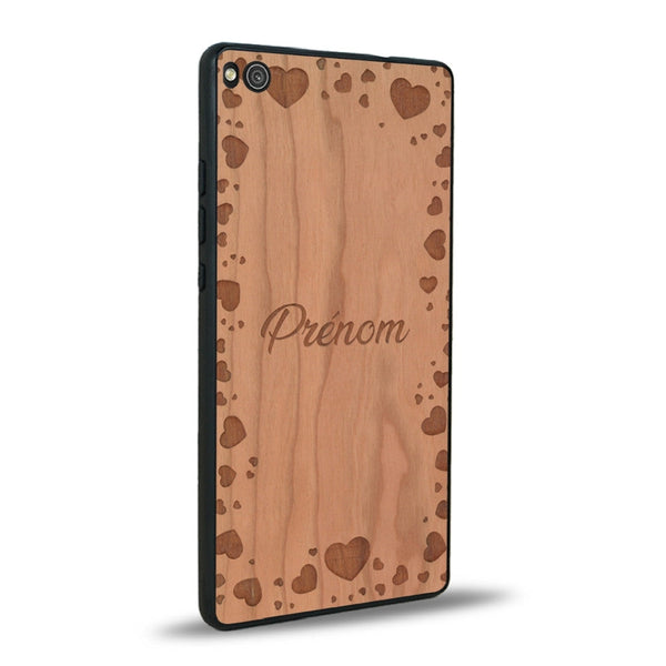 Coque de protection en bois véritable fabriquée en France pour Huawei P8 sur le thème de la fête des mères avec un motif représentant des coeurs et des feuilles