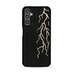 Coque de protection en bois véritable fabriquée en France pour  alliant plusieurs essences de bois pour représenter un éclair divin