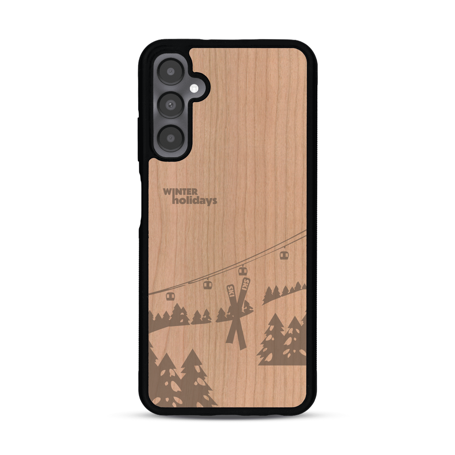 Coque de protection en bois véritable fabriquée en France pour  sur le thème de la montagne, du ski et de la neige avec un motif représentant une paire de ski plantée dans la neige avec en fond des montagnes enneigées