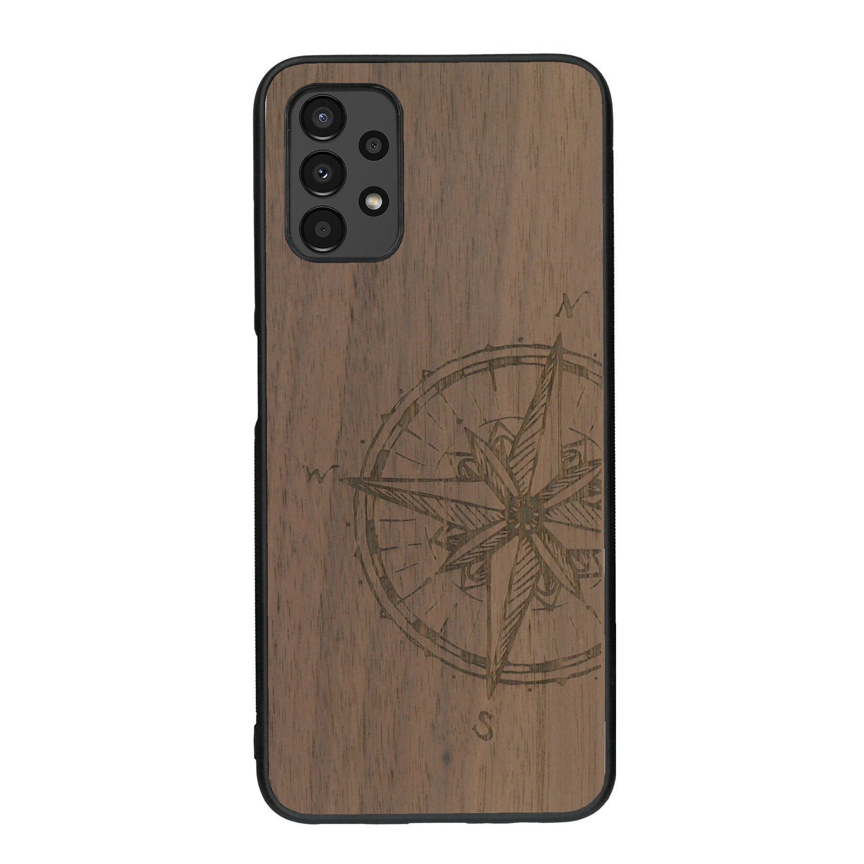 Coque de protection en bois véritable fabriquée en France pour Samsung A13 avec une gravure "rose des vents" sur le thème nautique et de l'océan qui s'inspire des boussoles de pirate