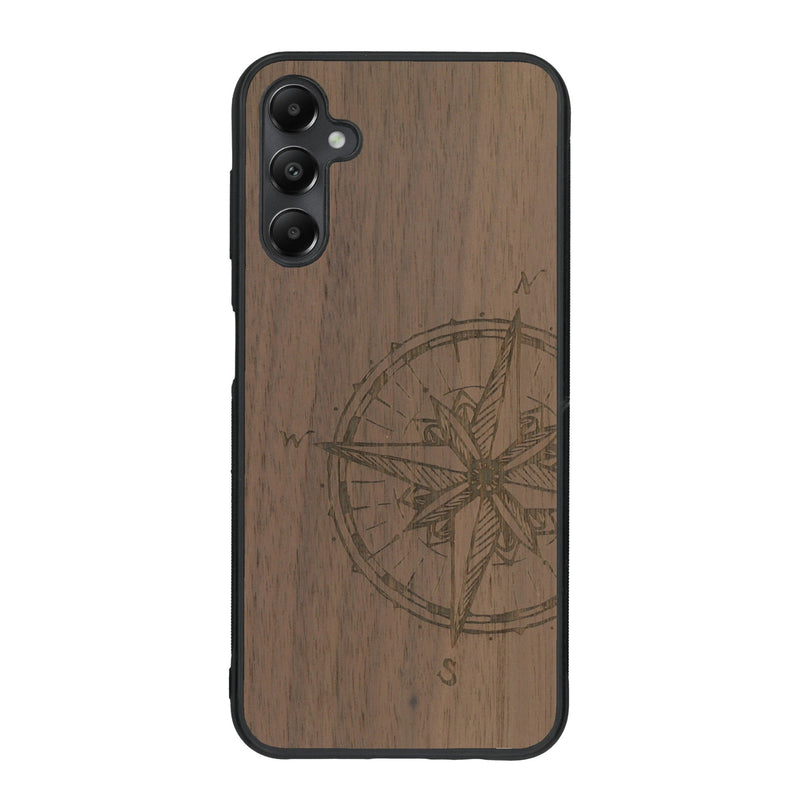 Coque de protection en bois véritable fabriquée en France pour Samsung A15 avec une gravure "rose des vents" sur le thème nautique et de l'océan qui s'inspire des boussoles de pirate