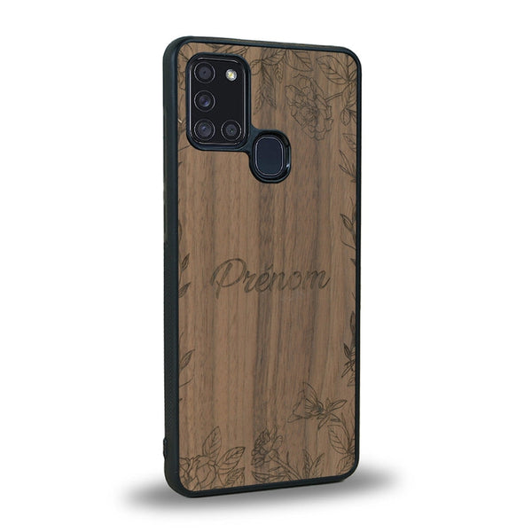 Coque de protection en bois véritable fabriquée en France pour Samsung A21S sur le thème de la fête des mères avec un motif représentant des fleurs et des feuilles