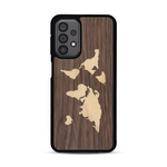 Coque de protection en bois véritable fabriquée en France pour  alliant du bambou et du noyer sur le thème du voyage et de l'aventure représentant une mappemonde