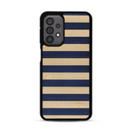 Coque de protection en bois véritable fabriquée en France pour Samsung A23 alliant plusieurs essences de bois pour représenter une marinière