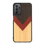 Coque de protection en bois véritable fabriquée en France pour Samsung A23 alliant du chêne fumé, du padouk et du bambou en forme de chevron sur le thème de l'art abstrait