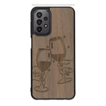 Coque de protection en bois véritable fabriquée en France pour Samsung A23 représentant une vue de face d'une flute de champagne dessinée à la main par l'artiste Maud Dabs