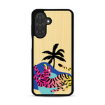 Coque de protection en bois véritable fabriquée en France pour Samsung A26 5G représentant un tigre coloré avec un design moderne et minimaliste sur le thème de la jungle et de la nature