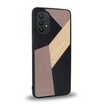 Coque de protection en bois véritable fabriquée en France pour Samsung A32 4G alliant du bambou, du tulipier mauve et noir en forme de mosaïque minimaliste sur le thème de l'art abstrait