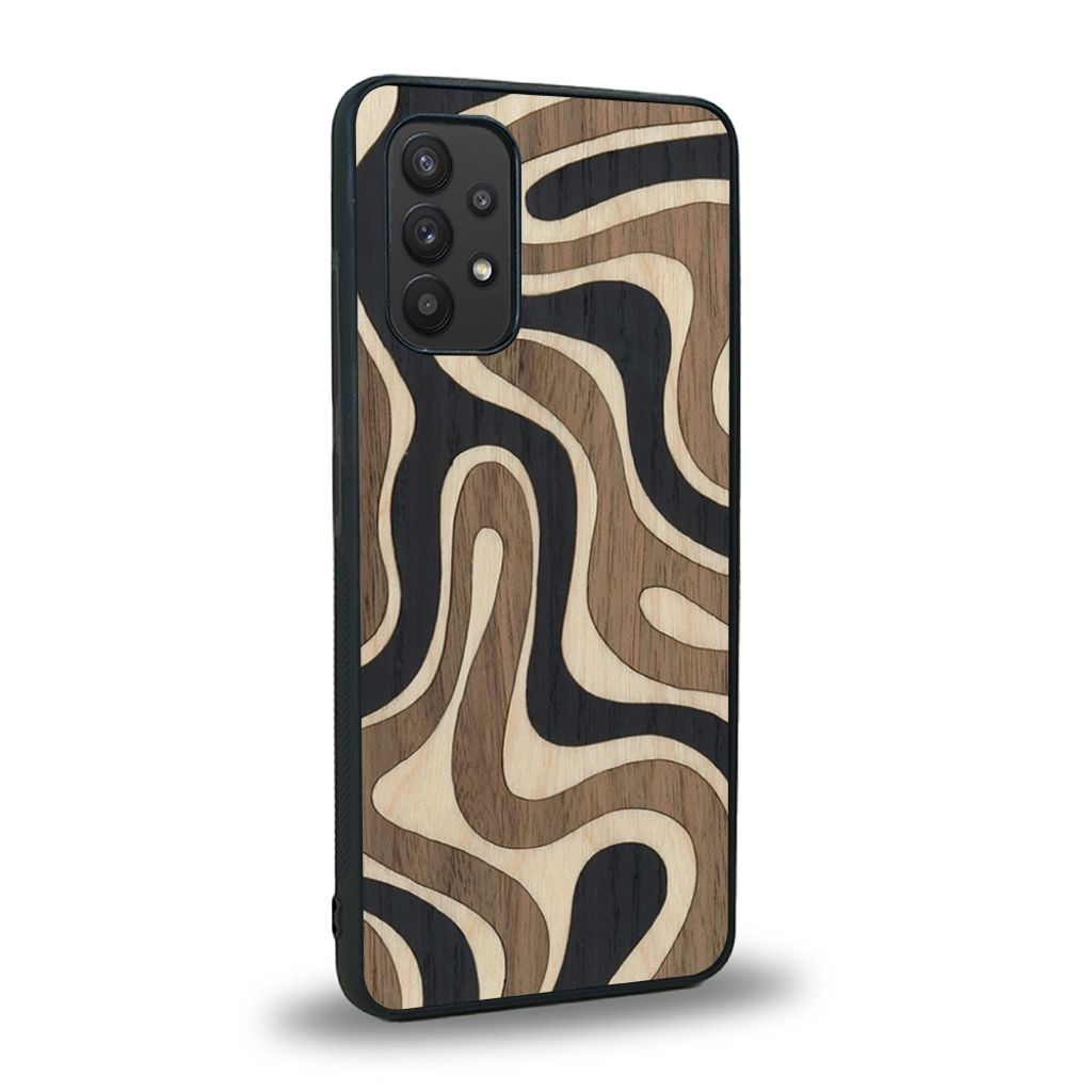 Coque de protection en bois véritable fabriquée en France pour Samsung A32 4G alliant plusieurs essences de bois pour représenter une ondulation