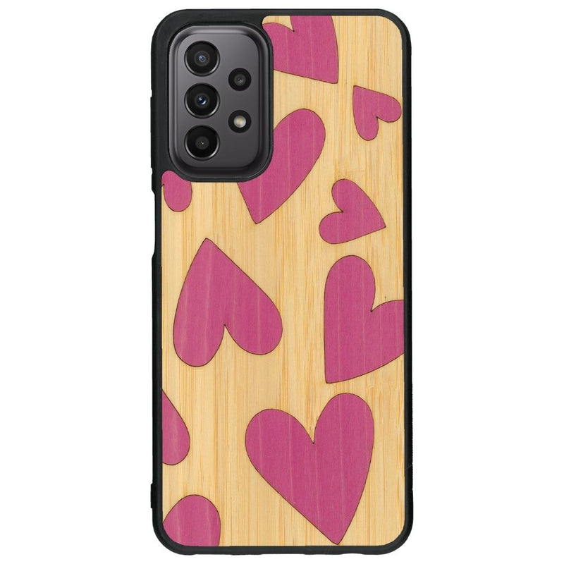 Coque de protection en bois véritable fabriquée en France pour Samsung A33 alliant plusieurs essences de bois pour représenter des coeurs pour les amoureux