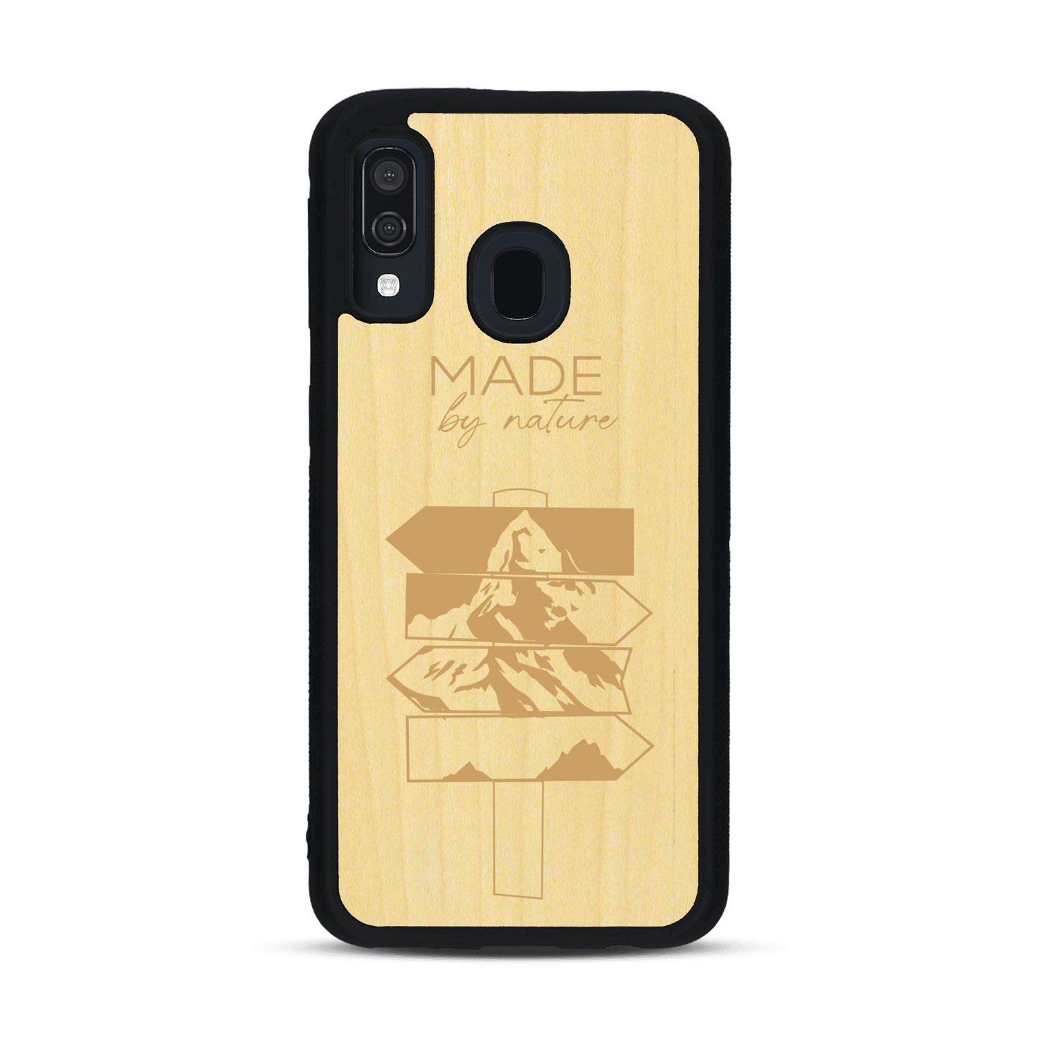 Coque de protection en bois véritable fabriquée en France pour  sur le thème de la nature et des arbres avec une gravure représentant une pomme de pin et la phrase "made by nature"