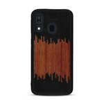 Coque de protection en bois véritable fabriquée en France pour  alliant plusieurs essences de bois pour représenter du magma en fusion