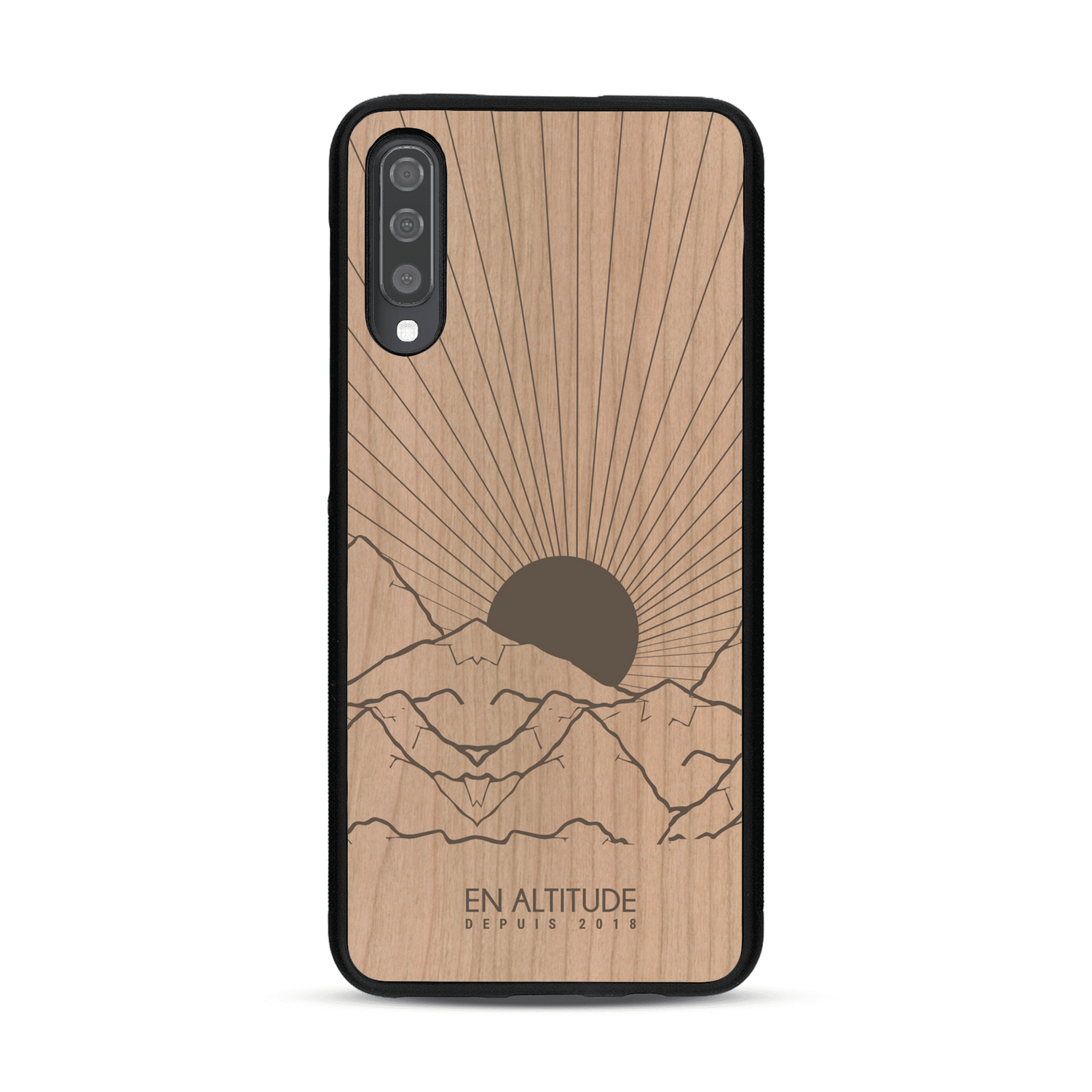 Coque de protection en bois véritable fabriquée en France pour  représentant des montagnes, sur le thème de la randonnée en pleine nature et du trail