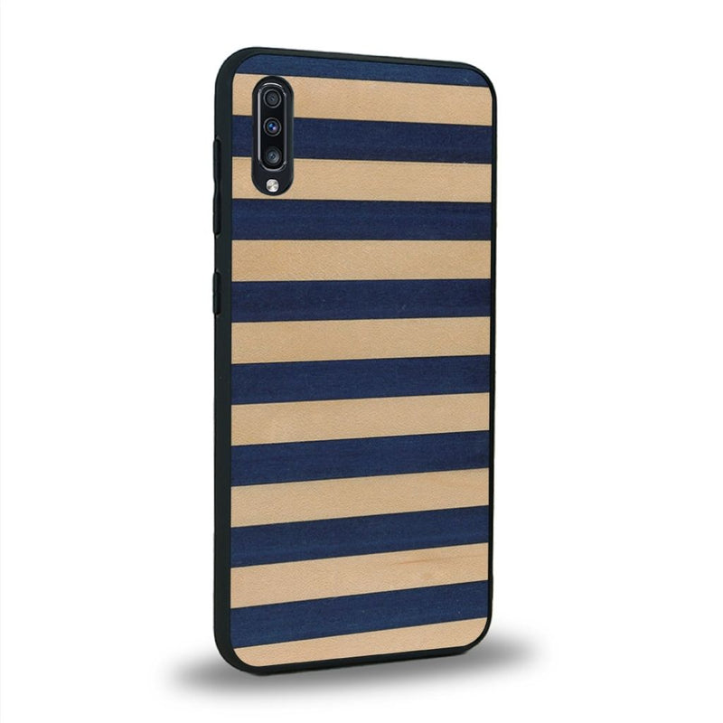 Coque de protection en bois véritable fabriquée en France pour Samsung A50 alliant plusieurs essences de bois pour représenter une marinière