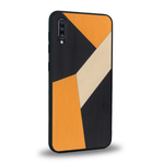 Coque de protection en bois véritable fabriquée en France pour Samsung A50 alliant du bambou, du tulipier orange et noir en forme de mosaïque minimaliste sur le thème de l'art abstrait