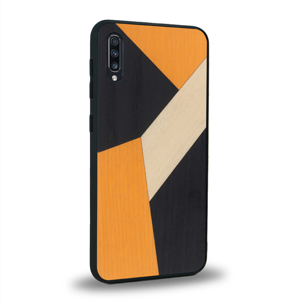 Coque de protection en bois véritable fabriquée en France pour Samsung A50 alliant du bambou, du tulipier orange et noir en forme de mosaïque minimaliste sur le thème de l'art abstrait
