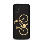 Coque de protection en bois véritable fabriquée en France pour  sur le theme du vélo et de l'outdoor qui allie du bambou et du chêne fumé représentant un vélo