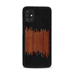 Coque de protection en bois véritable fabriquée en France pour  alliant plusieurs essences de bois pour représenter du magma en fusion