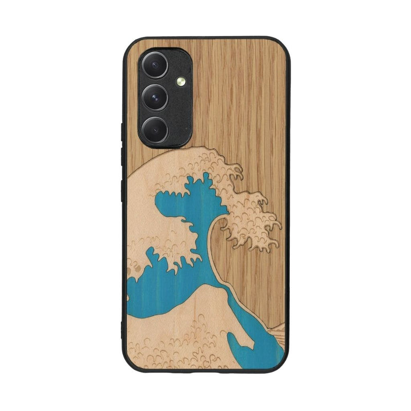 Coque de protection en bois véritable fabriquée en France pour Samsung A54 5G alliant plusieurs essences de bois pour représenter la célèbre grande vague de Kanagawa