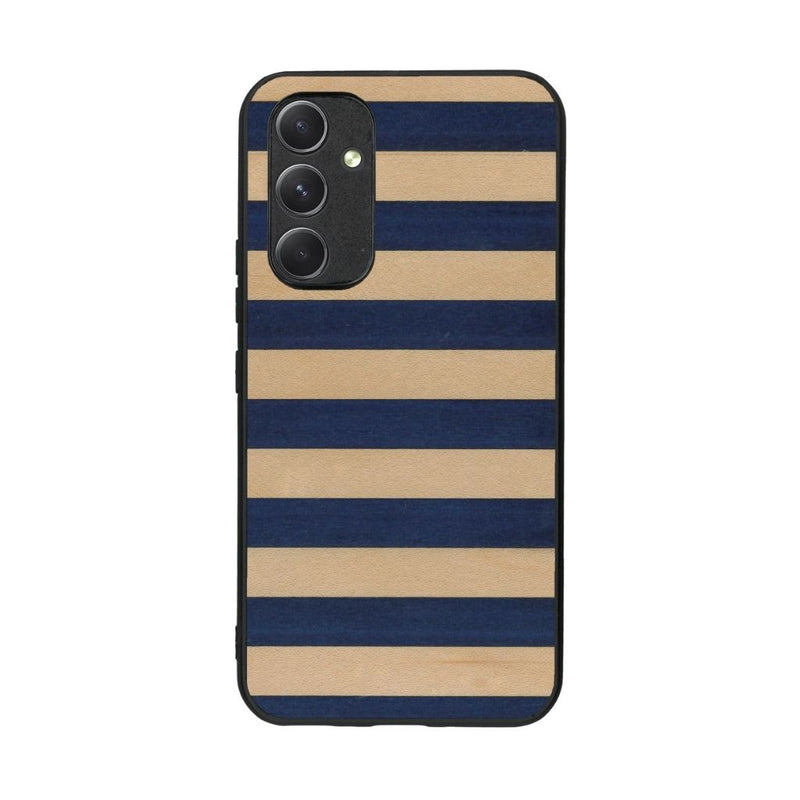 Coque de protection en bois véritable fabriquée en France pour Samsung A54 5G alliant plusieurs essences de bois pour représenter une marinière