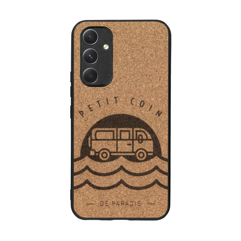 Coque de protection en bois véritable fabriquée en France pour Samsung A54 5G sur le thème des voyages en vans, vanlife et chill avec une gravure représentant un van vw combi devant le soleil couchant sur une plage avec des vagues