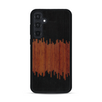 Coque de protection en bois véritable fabriquée en France pour  alliant plusieurs essences de bois pour représenter du magma en fusion