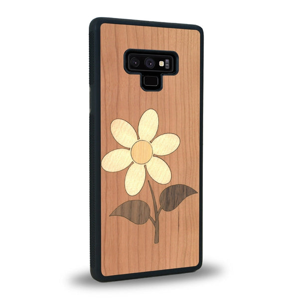 Coque de protection en bois véritable fabriquée en France pour Samsung Note 9 alliant plusieurs essences de bois pour représenter une marguerite