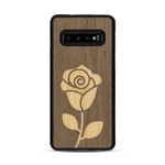 Coque de protection en bois véritable fabriquée en France pour  alliant plusieurs essences de bois pour représenter une rose