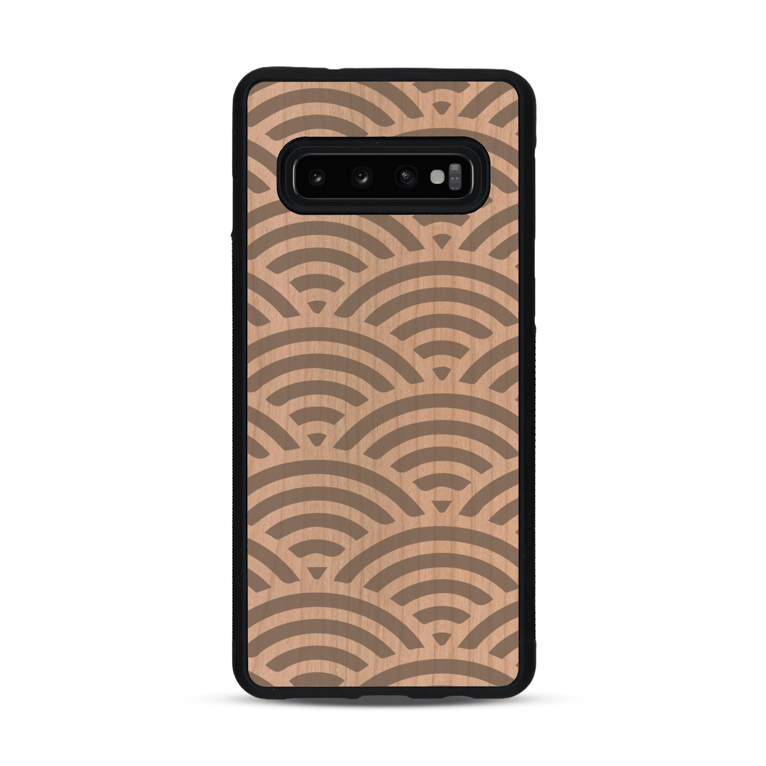 Coque de protection en bois véritable fabriquée en France pour  baptisée "La Sinjak" avec un motif de gravure abstrait représentant la répétition d'un symbole wifi