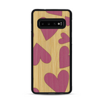 Coque de protection en bois véritable fabriquée en France pour  alliant plusieurs essences de bois pour représenter des coeurs pour les amoureux