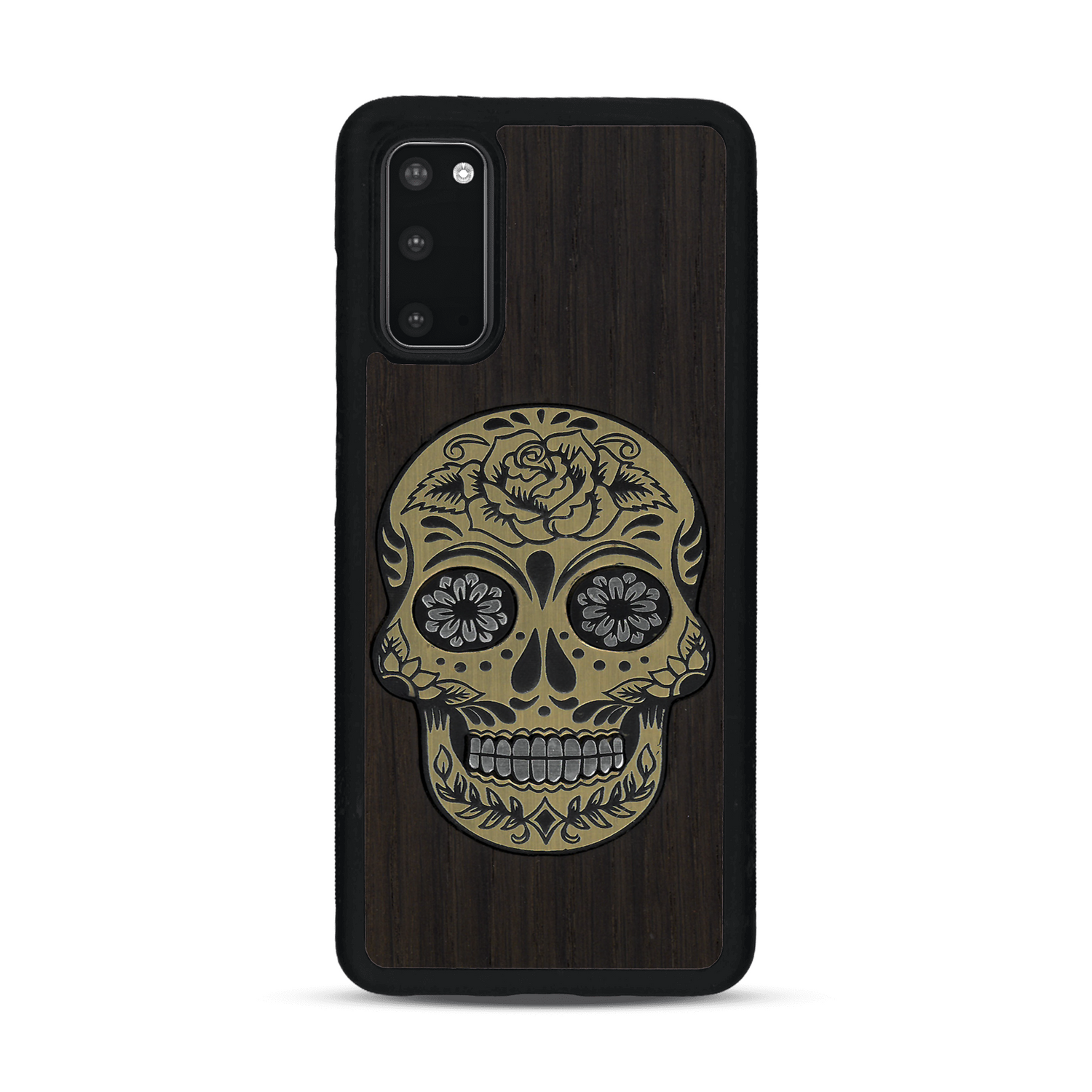 Coque de protection en bois véritable fabriquée en France pour  alliant du chêne fumé avec du métal argenté et doré représentant une tête de mort mexicaine sur le thème Dia de los Muertos