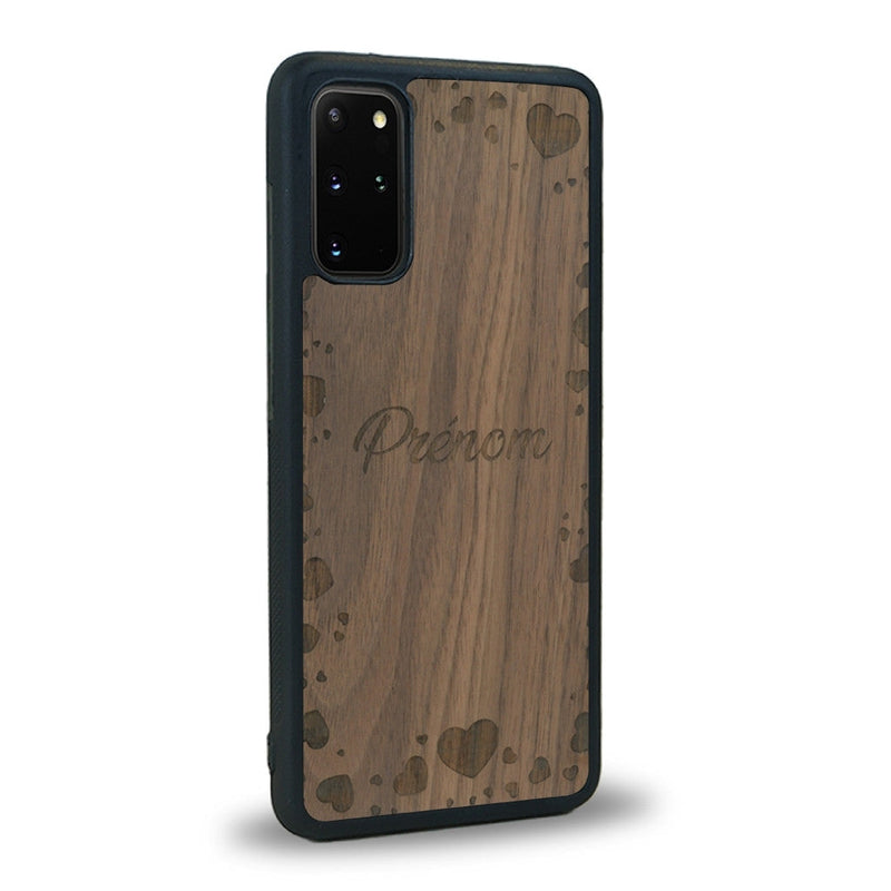 Coque de protection en bois véritable fabriquée en France pour Samsung S20 sur le thème de la fête des mères avec un motif représentant des coeurs et des feuilles