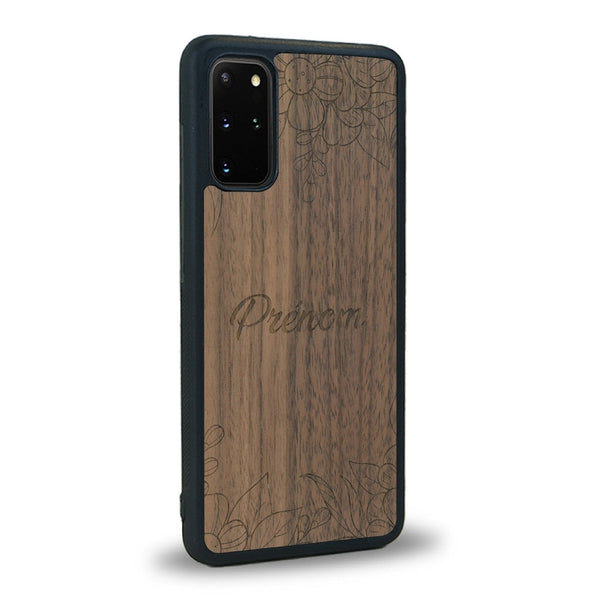 Coque de protection en bois véritable fabriquée en France pour Samsung S20FE sur le thème de la fête des mères avec un motif représentant des fleurs et des feuilles