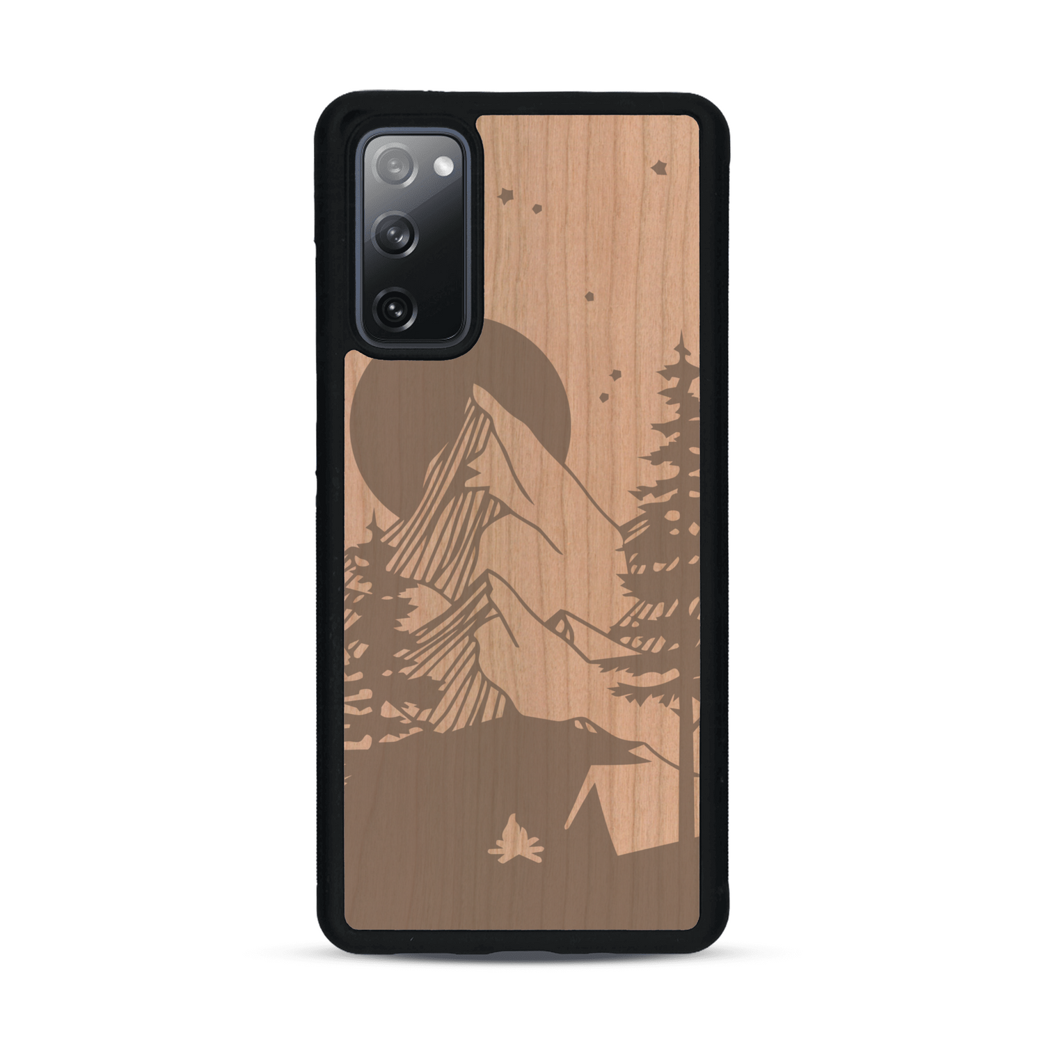 Coque de protection en bois véritable fabriquée en France pour  sur le thème du camping en pleine nature représentant une tente avec un feu de camp entouré de montagnes