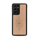 Coque de protection en bois véritable fabriquée en France pour  avec une gravure "rose des vents" sur le thème nautique et de l'océan qui s'inspire des boussoles de pirate