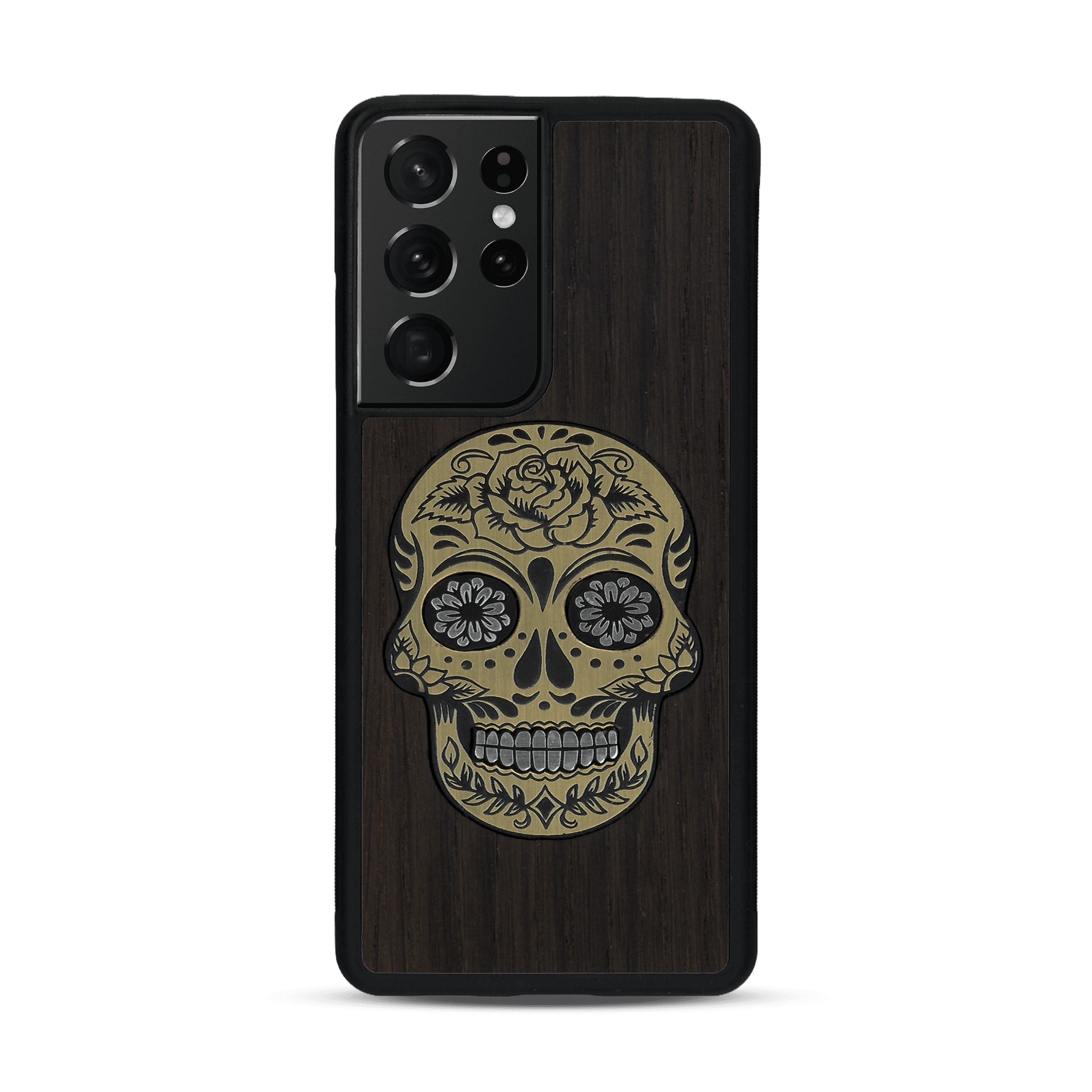 Coque de protection en bois véritable fabriquée en France pour  alliant du chêne fumé avec du métal argenté et doré représentant une tête de mort mexicaine sur le thème Dia de los Muertos